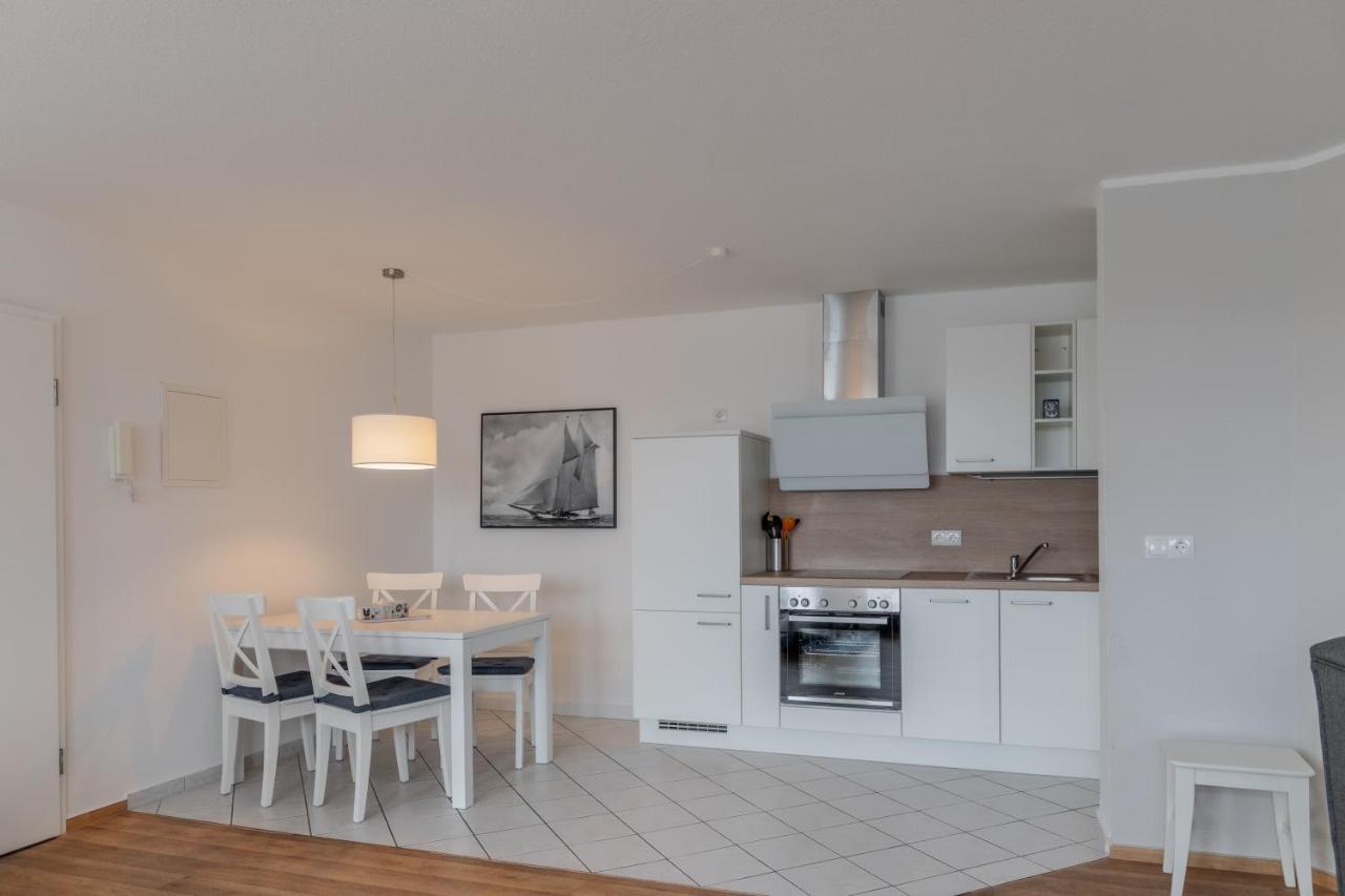 Ferienwohnung Mit Schwimmbadnutzung In Sellin - Haus Strandeck Fewo 14 Goehren  Extérieur photo